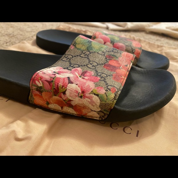 Gucci Slides - Picture 4 of 8